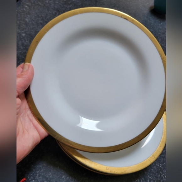 Pottery Barn White Porcelain Gold Gilded Rim Set Of 4 Dinner Plates 8.5" Japan - Picture 9 of 9